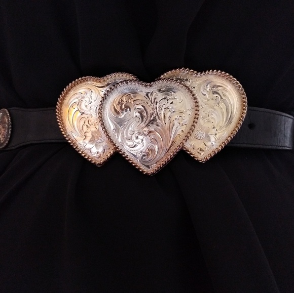 💙Vintage 1980s Triple heart skirt belt - Picture 2 of 7